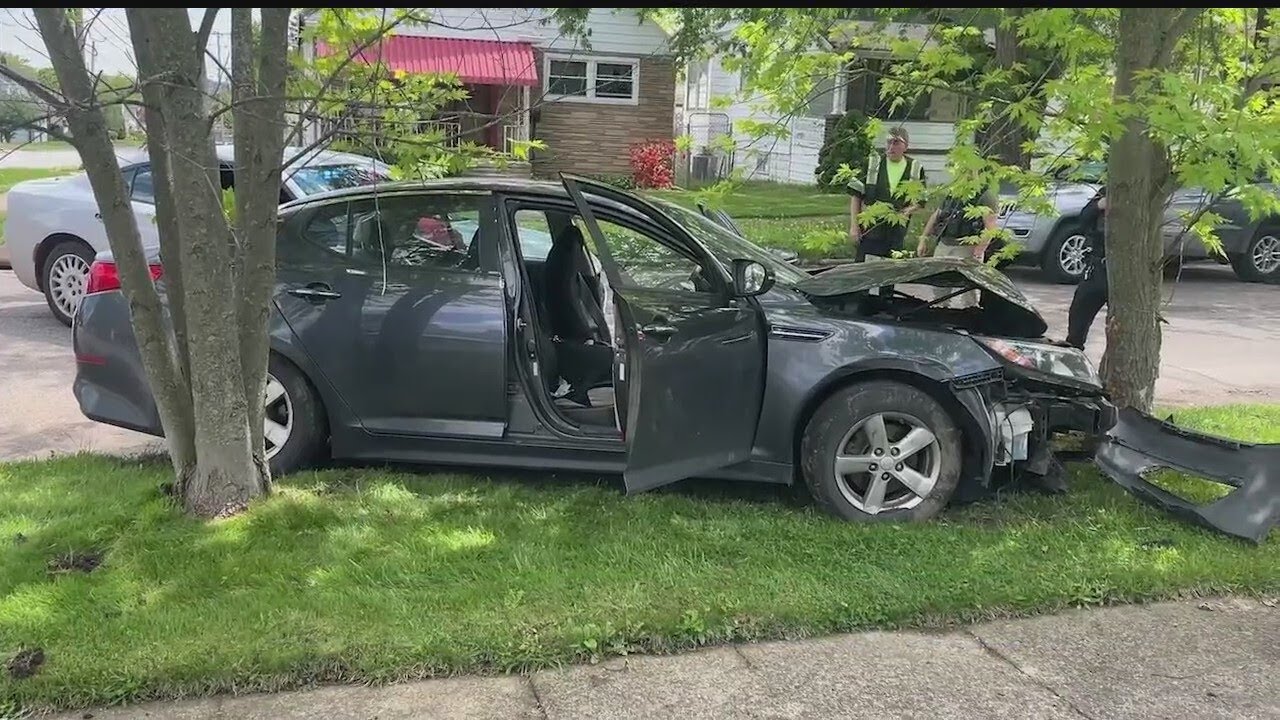3 teens arrested in stolen car chase - YouTube
