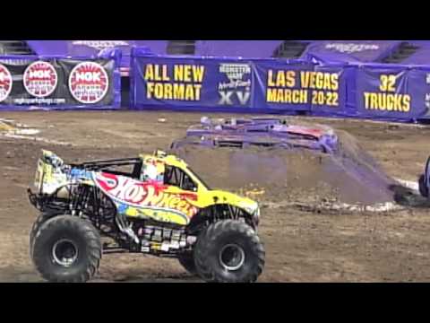 FULL RUN Team Hot Wheels Monster Truck Freestyle │ Santa Clara