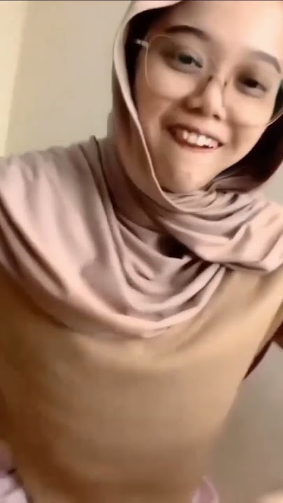 jilboobs solehot | tangannya masuk itunya nongol #jilbab