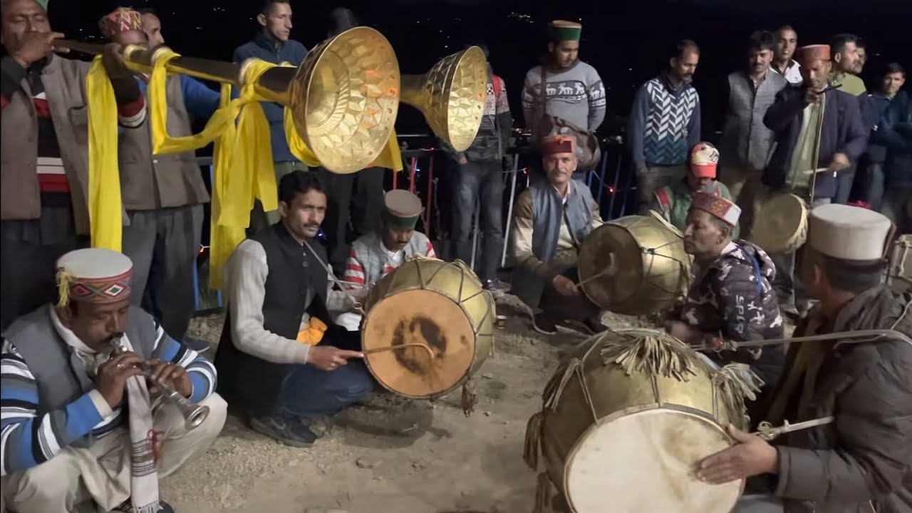सिराज दौरे के दौरान सन्ध्या आरती की देवधून बजाते शुकदेव ऋषि थट्टा व माँ घटाशनी जी के वादक।।