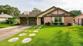 11915 N Hanworth Dr, Houston, TX 77031