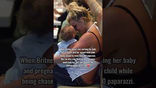 The Way Paparazzi Kept Taking Pictures Of Britney Spears While She Cried And No One Helped Her