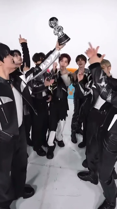 Congrats on winning 1st place, ZB1!! 🏆✨️ #zerobaseone #zb1 #iconik #sunghanbin #zhanghao #shorts