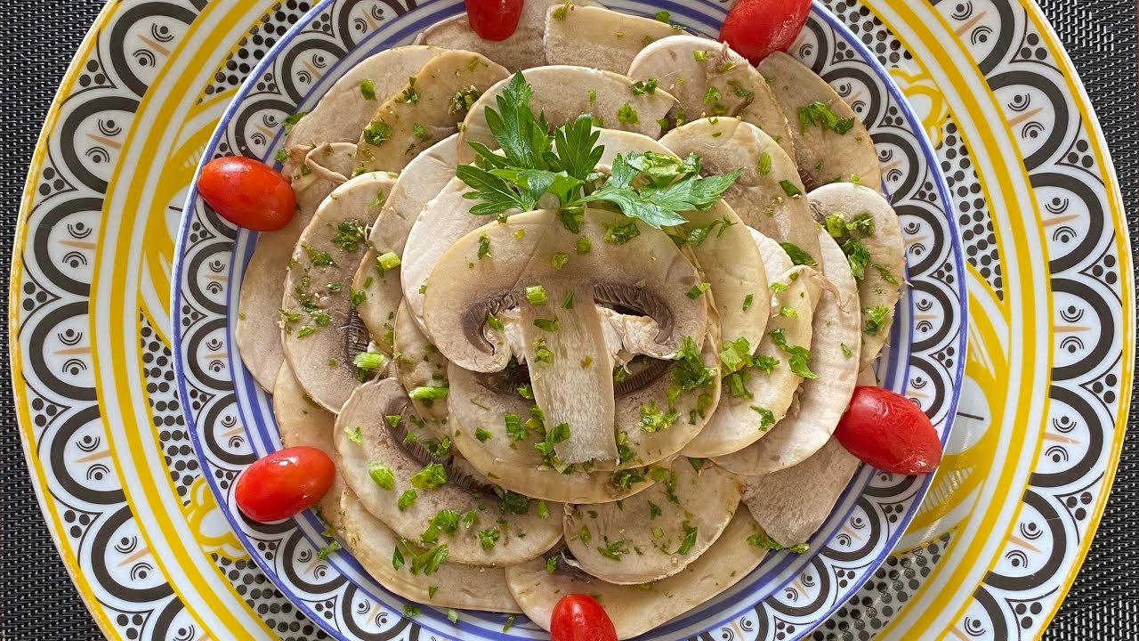 CARPACCIO DI CHAMPIGNONS LIGHT/ DIETARY CARPACCIO OF CHAMPIGNONS/ CARPACCIO DE CHAMPIÑONES DIETETICO