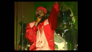 Capleton - Look goodin har clothes Paris Zénith 2003