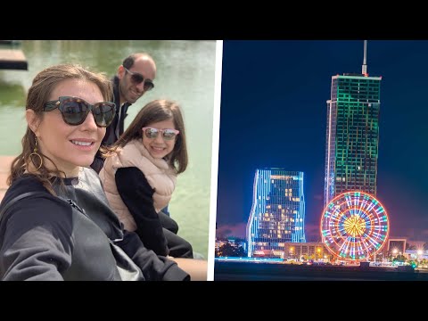 ჩვენ ბათუმში VLOG! ტანია და ემილია ტანსაცმლით აუზში??