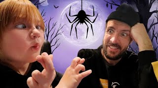 SPiDER ADLEY vs BAT DAD!!  Playing Spooky Halloween games on Roblox! Trick or Treat inside elevator screenshot 4
