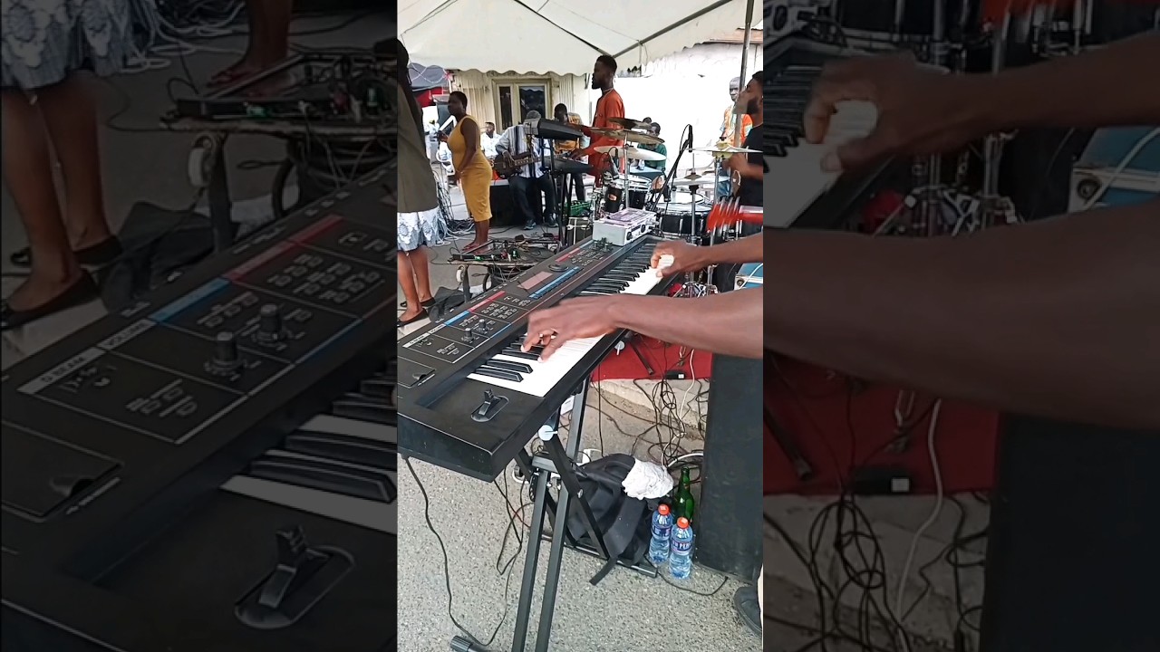 Feel the vibes, live and direct! 🎶🔥 