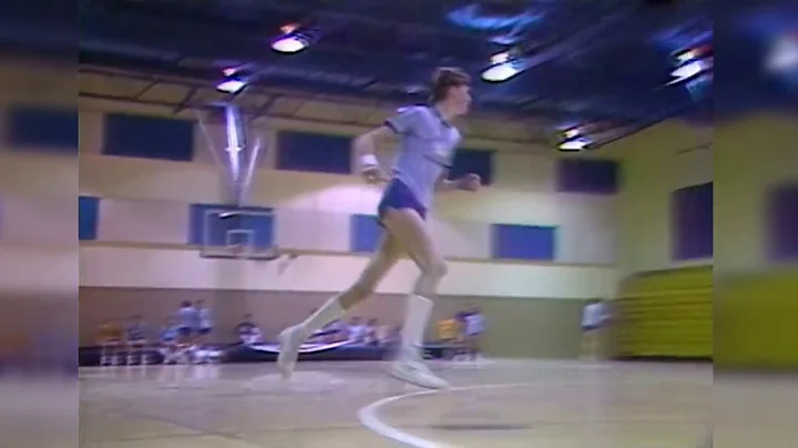 7-foot 6-inch Shawn Bradley practicing in junior h...