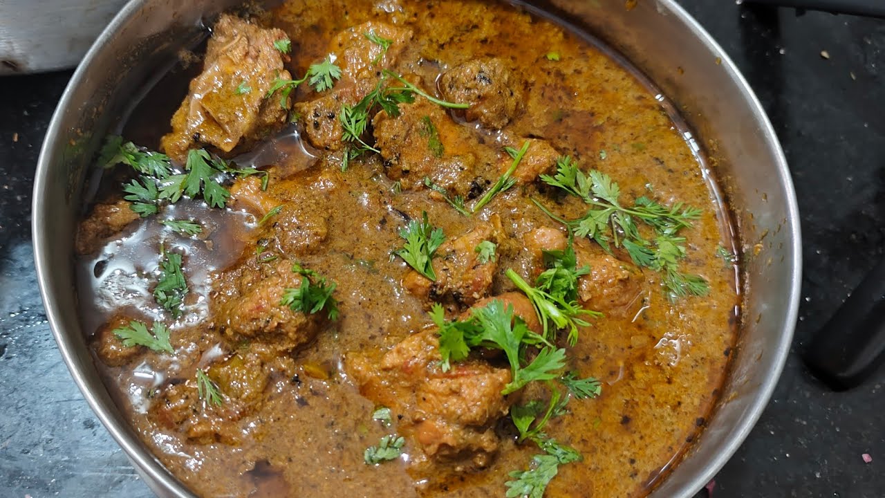 Hotel-Style Chicken Kurma | Andhra Spice with Rich North Flavour | హోటల్ స్టైల్ ఆంధ్ర చికెన్ కుర్మా