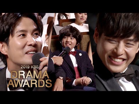 Pil Gu, Do You Like Kim Ji Suk or Kang Ha Neul? [2019 KBS Drama Awards Ep 1]