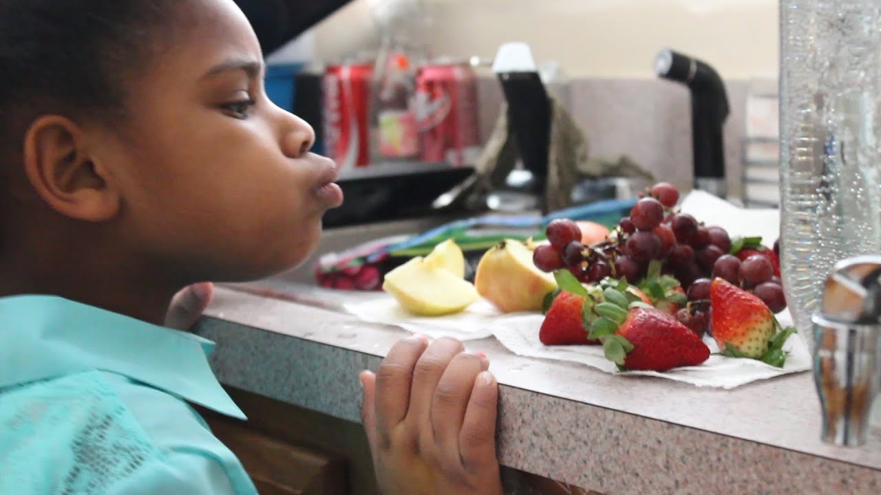 Food For Thought: Model Healthy Eating - YouTube