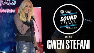 Gwen Stefani Performs you Make It Feel Like Christmas U0026 feliz Navidad  acoustic
