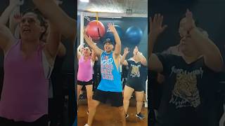 BONITA - DADDY YANKEE #dance #zin #youtubeshorts #zumba #baile #dancemusic #cumbia #DADDYYANKEE