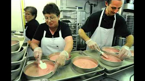 Lynda Jones talks about Litton's Bakery
