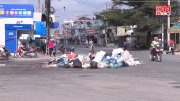 Rác thải ùn ứ trong khu dân cư gây ô nhiễm môi trường