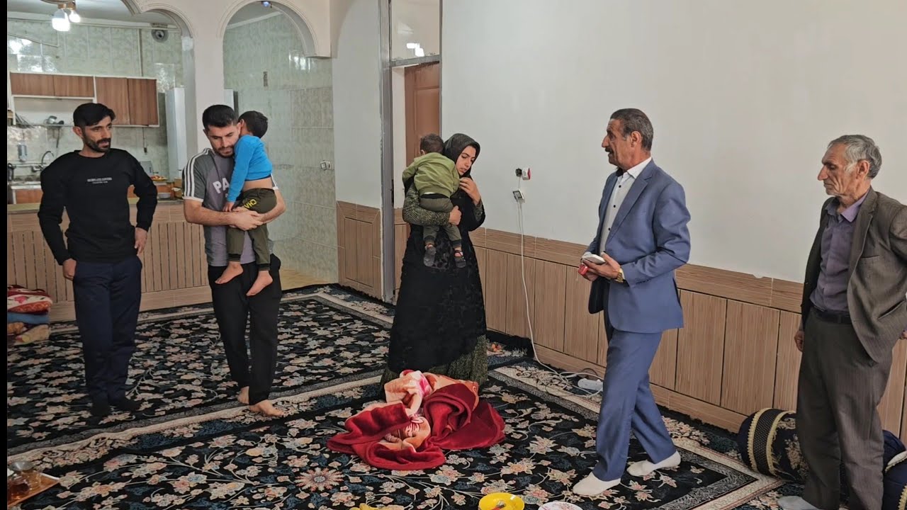 Первая встреча с Гадиром. Азаде и Сами скоро вернутся к матери.