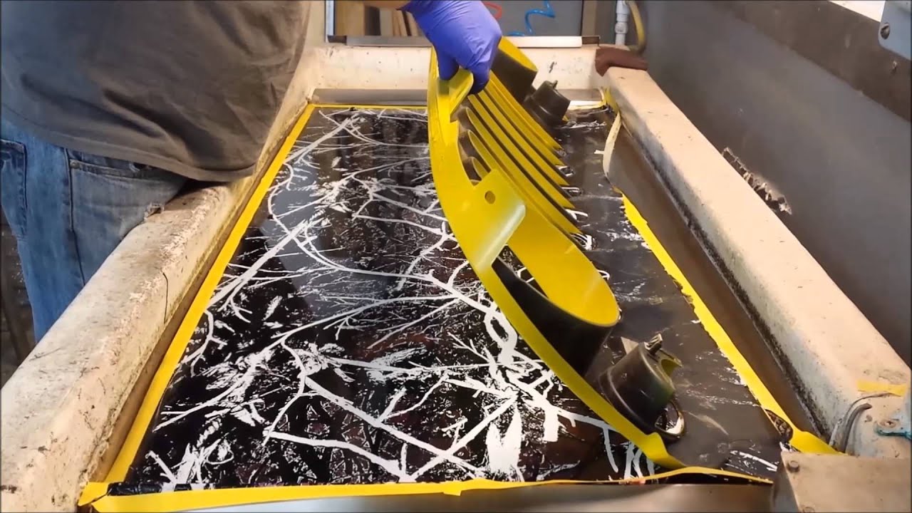 Jeep grille hydro dipped - YouTube