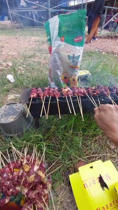 IEDUL QURBAN I LEBARAN HAJI I HARI BAHAGIA HARI MAKAN-MAKAN I SATE KAMBING