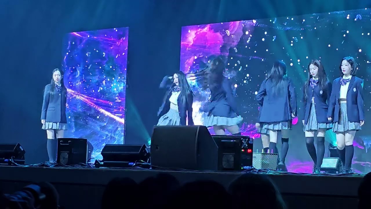 231011 tripleS - Atmosphere (EVOLution Ver.) | @tripleS EVOLution Debut Showcase