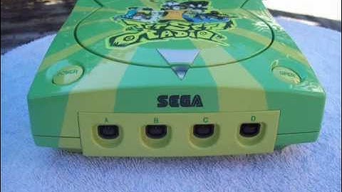 Custom Jet Set Radio themed Dreamcast and custom Mega Man themed NES + controls