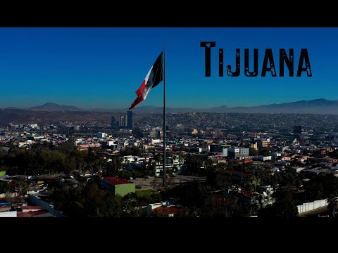 Video: Drone Skadar Passagerarplanet I Tijuana, Mexiko