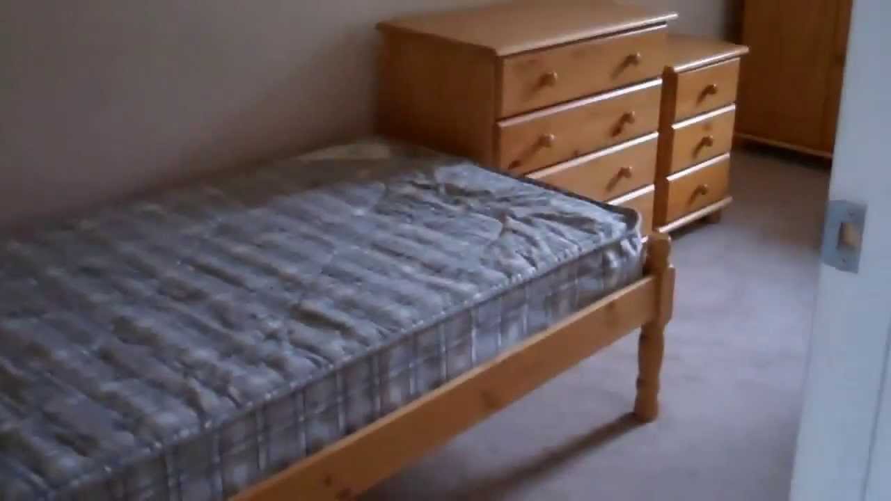 RHUL Holloway College, student Englefield Green, Egham