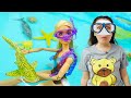 Смешные видео про Барби. Барби плавает в бассейне. Видео для девочек про игры в куклы