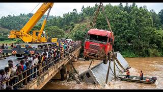 Nyabarongo imodoka yariyaraburiwe irengero bakuyemo igice kimwe gusa shoferi waruyitwaye ntaraboneka