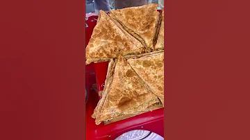 Bolani The Famous Street Food Of Afghanistan Also Called As Periki Is A Stuffed Flat Bread 