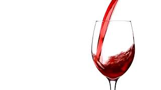 Красное вино и пустой бокал