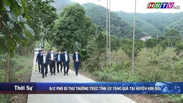 Đ/c Phó bí thư TT Tỉnh ủy Hòa Bình tặng quà tết tại huyện Kim Bôi