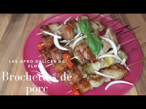 Vidéo: Brochettes De Porc Frites Au Romarin