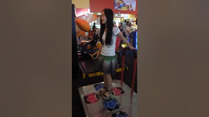 Brenda playing DDR