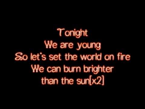 Нужна текст янг. Tonight we are young. Gif Tonight we are young.