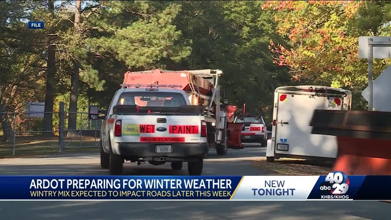 ARDOT crews prepared for potential winter weather - YouTube