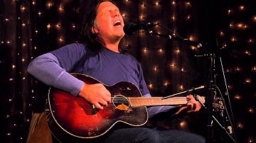 Richard Buckner - Surrounded (Live on KEXP)