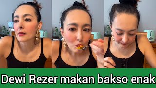 Dewi Rezer is getting older and more beautiful, but she still eats meatballs