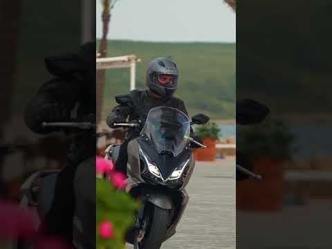 Kymco SUPERDINK 350 el Scooter Práctico