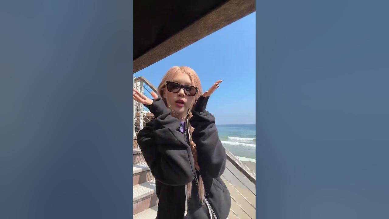 Rosé FLOWER CHALLENGE TIKTOK #shorts Rosé FLOWER CHALLENGE TIKTOK #shorts