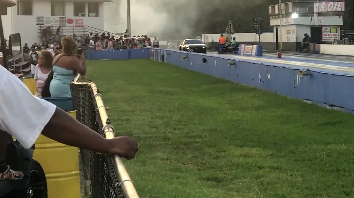 Rons Roush Mustang running 6.71 @ 110 mph at Piedm...
