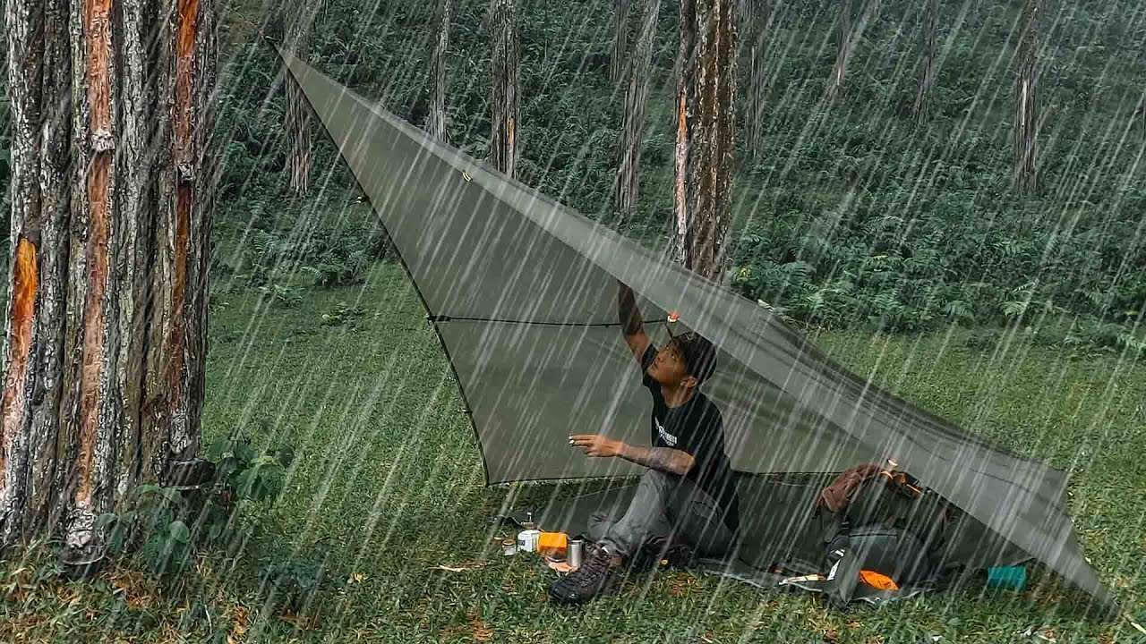 SOLO CAMPING IN THE RAIN • RELAXING WITH THE SOUND OF RAIN ALL NIGHT ...