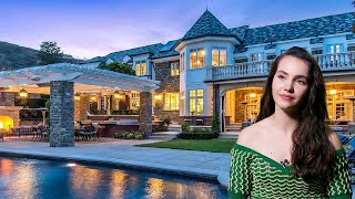 Almila Ada Lifestyle 2022