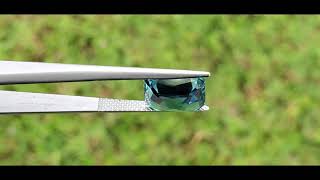 Blue Zircon, radiant cut, 10.4×8.3mm, 5.57cts