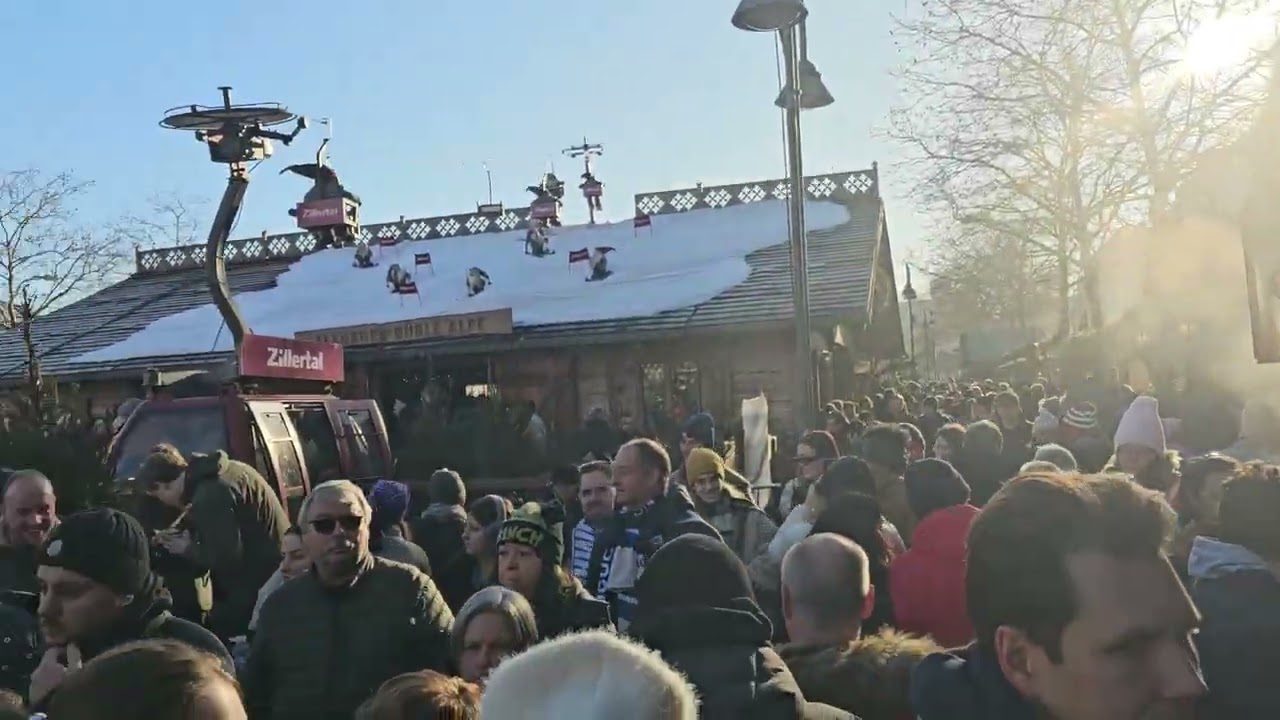 KÖLN WEIHNACHTSMARKT HEUMARKT COLOGNE GERMANY