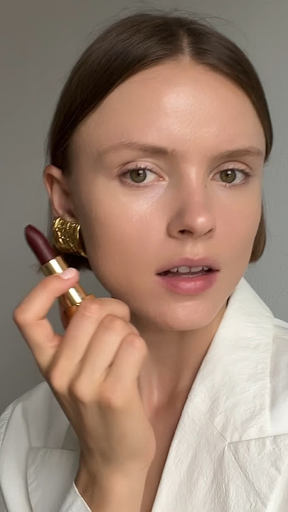 72 mysterieuse Chanel lipstick 🍷