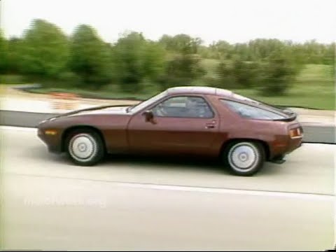 MotorWeek | Retro Review: &rsquo;85 Porsche 928S