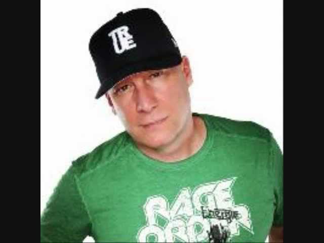 Watch Discombobulator - Dj Icey on YouTube Watch Discombobulator - Dj Icey on YouTube