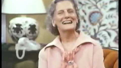 Phyllis S1E2 Bess, Is You a Woman Now