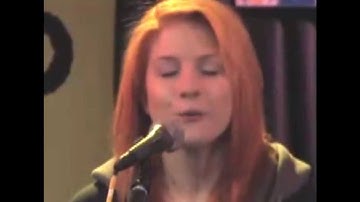 PARAMORE-Radio 104.5 [FULL PERFORMANCE]2009